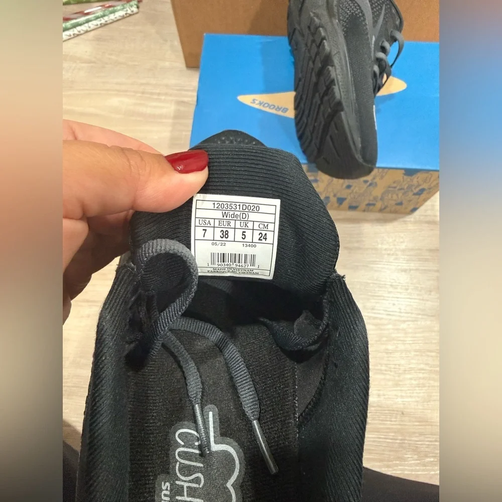Brooks Women’s Black Running Shoes